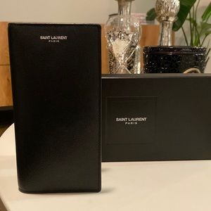 CONTINENTAL WALLET IN SMOOTH LEATHER